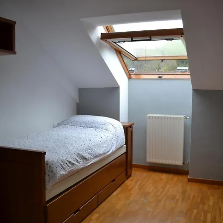 Vivienda Falda Del Monsacro Διαμέρισμα *