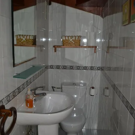 Vivienda Falda Del Monsacro Διαμέρισμα *